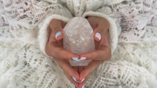 パワーストーンを持たない方がいい人とは？身につける際の注意点！