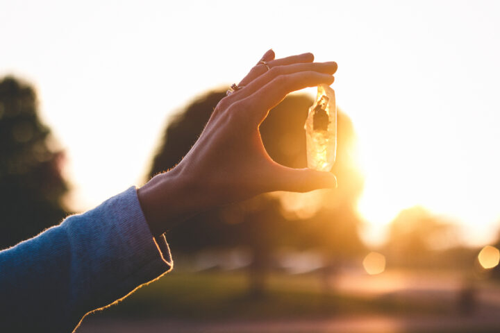 パワーストーンを持たない方がいい人とは？身につける際の注意点！ 