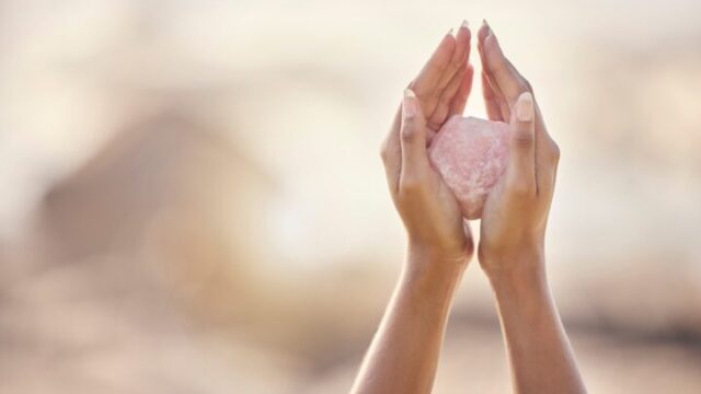 ラブラドライト体験談！すごいエピソードや合う人の特徴をご紹介