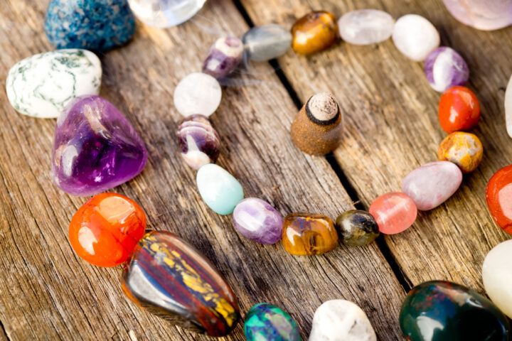 タンザナイトは人を選ぶ？おすすめな人や得られる効果をご紹介！