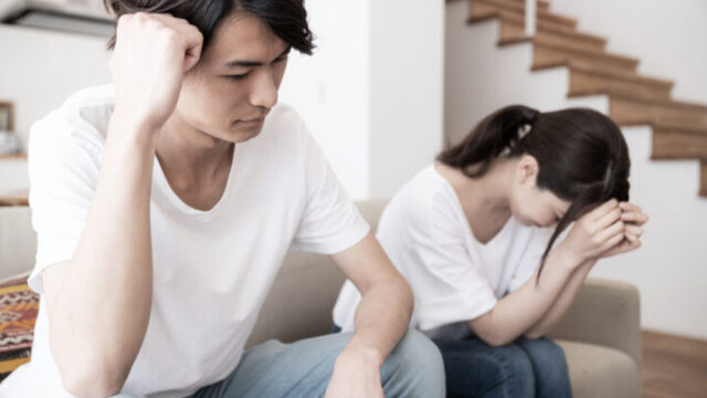 夫の気持ちが離れたサイン10選！旦那が冷めたときの行動とは？