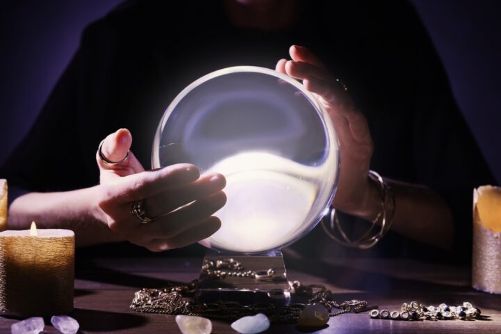 『突然ですが占ってもいいですか』のやらせ疑惑とは？打ち切りの危機？ 