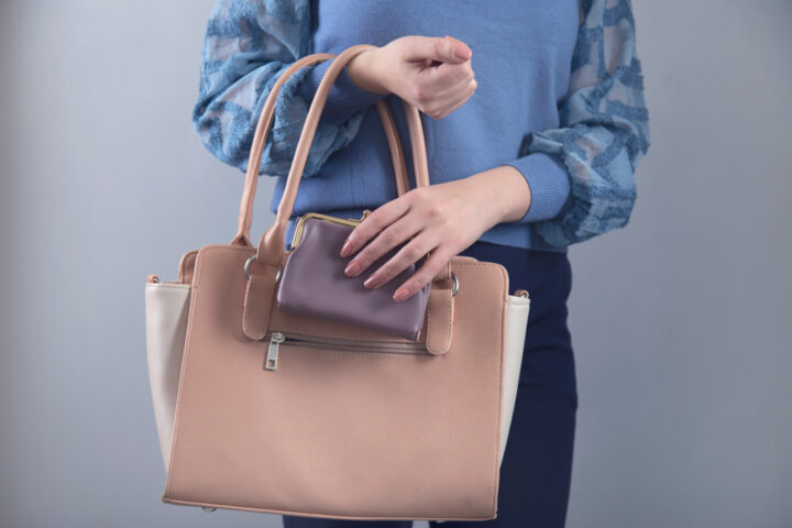 新しい財布を買ったら？おろし方や新しい財布に入れるといいものとは？